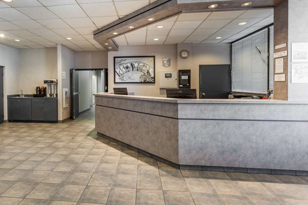 Super 8 By Wyndham Liverpool/Syracuse North Airport Hotel Interior photo